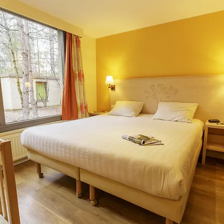 ホリデーパーク Center Parcs Les Hauts De Bruyeres 3*