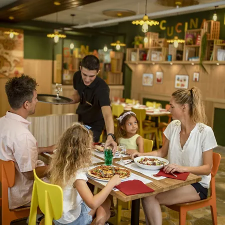 Center Parcs Les Hauts De Bruyeres 3*